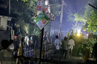 সরাইলে টর্চ জ্বালিয়ে ঘণ্টাব্যাপী সংঘর্ষ, আহত অর্ধশতাধিক