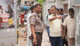 চৌহাট্টা পয়েন্টে ট্রাফিক পুলিশ বক্স নির্মাণকাজ পরিদর্শনে এসএমপি কমিশনার