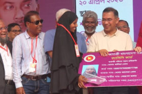 দেশের মানুষের ভাগ্য বদলাতে চাই: প্রধানমন্ত্রী