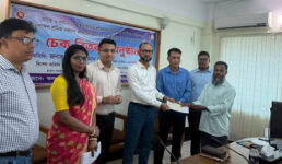 মৌলভীবাজারে শ্রমিক কল্যাণ ফাউন্ডেশনের চেক বিতরণ