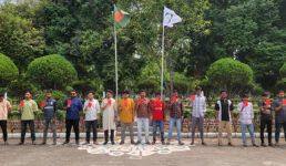 ক্যাম্পাসে সহিংসতা ও প্রশ্নফাঁসের প্রতিবাদে ইবিতে বৈছাআ’র লাল কার্ড প্রদর্শন