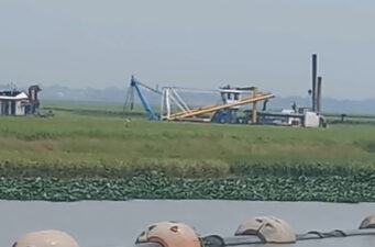 ব্রাহ্মণবাড়িয়ায় শাপলা বিল থেকে বালু তুলে ফসলি জমি ভরাট