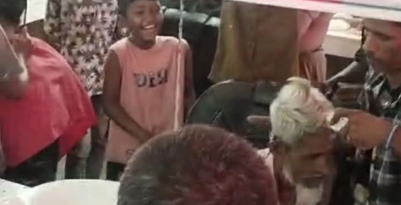 পকেটমারের সন্দেহে জনসম্মুখে বৃদ্ধাকে ন্যাড়া করে ভিডিও ছড়ানো অভিযোগ