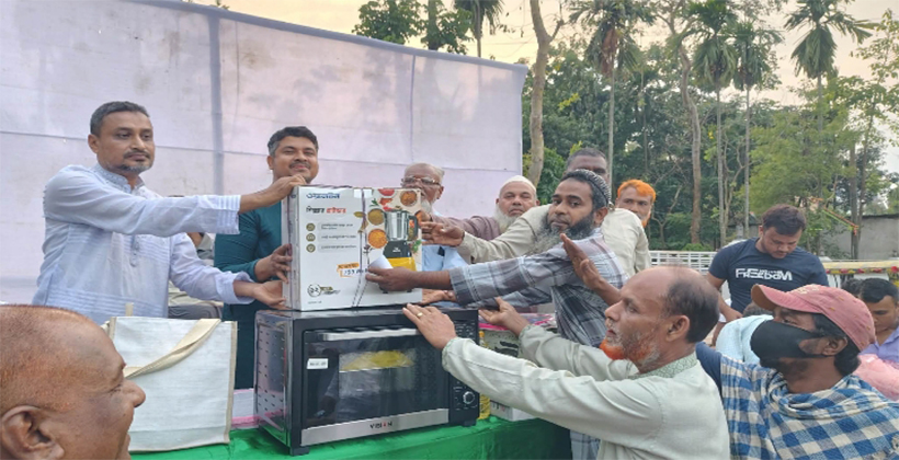 ঠাকুরগাঁওয়ে দোকান প্রতিষ্ঠান কর্মচারী ইউনিয়নের মে দিবস উদযাপন
