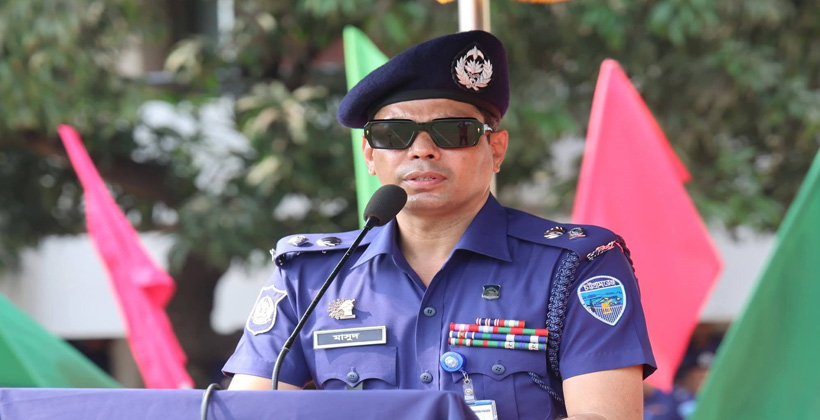 চট্টগ্রাম জেলা পুলিশ লাইন্সে জমকালো মাস্টার প্যারেড অনুষ্ঠিত