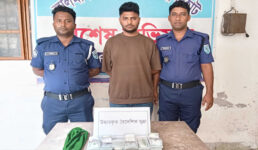 লালমনিরহাটে বিপুল পরিমাণ ইউএস ডলারসহ যুবক আটক