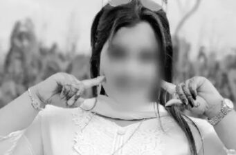 টিকটক করার অভিযোগে নারীর মরদেহ দাফনে বাধা!