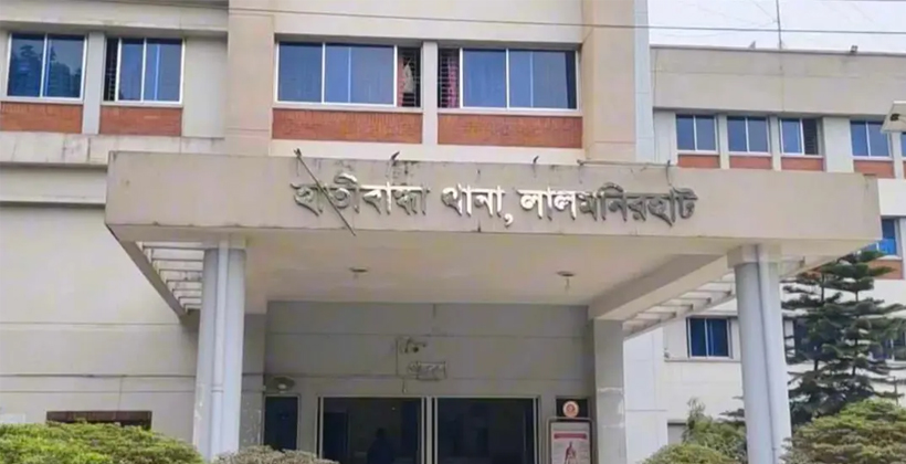 দুই পুলিশ কর্মকর্তাকে পিটিয়ে হাতকড়াসহ মাদক কারবারিকে ছিনতাই