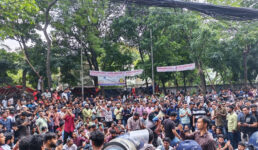কোরিয়ার ভিসা-প্রত্যাশীদের প্রবাসী কল্যাণ মন্ত্রণালয় ঘেরাও