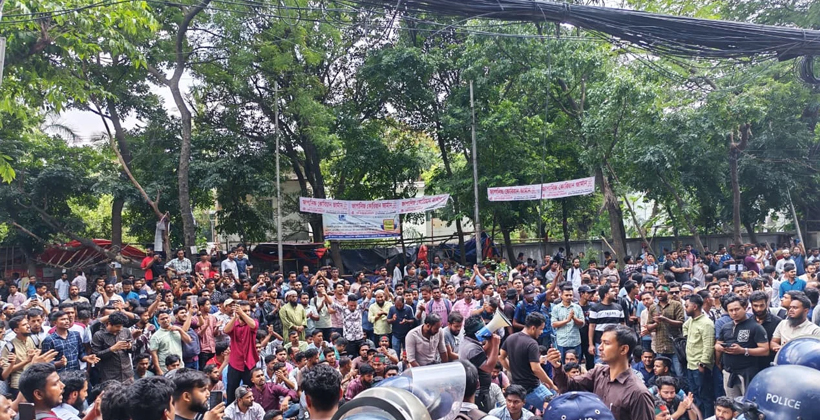 কোরিয়ার ভিসা-প্রত্যাশীদের প্রবাসী কল্যাণ মন্ত্রণালয় ঘেরাও