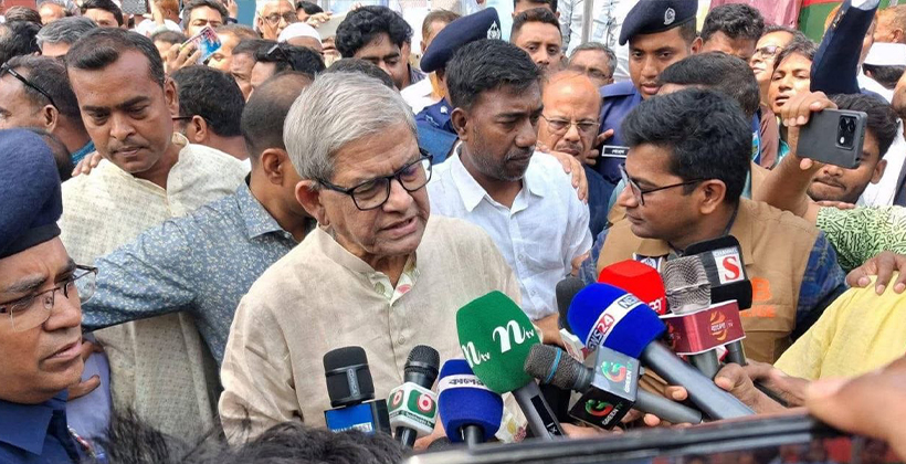 নওগাঁর পতিসরে কবিগুরু রবীন্দ্রনাথ ঠাকুরের ১৬৫তম জন্মবার্ষিকী উদযাপন