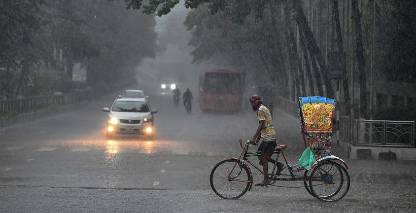 গ্রীষ্মে বেশি হলেও বৃষ্টি কমবে বর্ষায়