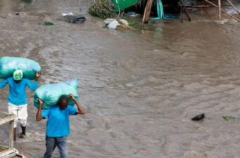 কেনিয়ায় ভারী বর্ষণ ও ভূমিধসে নিহত ১৮