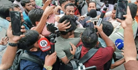 ধানমন্ডিতে জামায়াতের কর্মসূচি শেষে গণমাধ্যমকর্মীদের ওপর হামলা ও হেনস্থা