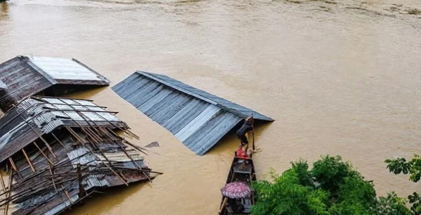 সারাদেশে বন্যা পরিস্থিতির অবনতি। বিপদসীমার ওপর দিয়ে বইছে ৬ নদীর পানি
