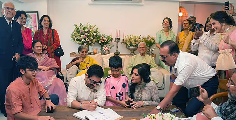 তিন সন্তানকে সাক্ষী রেখে বিয়ের পিঁড়িতে আমির খান