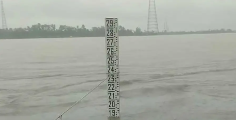 ভারী বৃষ্টি ও উজানের ঢলে তিস্তার পানি বিপৎসীমার দিকে