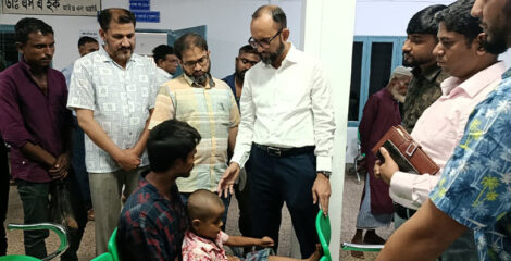 মৌলভীবাজারে একই পরিবারের ১১ দৃষ্টি প্রতিবন্ধীর পাশে দাঁড়িয়েছে জেলা প্রশাসন