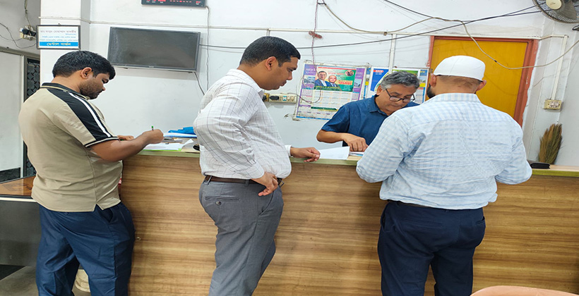ফুলবাড়ীতে দুই ডায়াগনস্টিক সেন্টারকে ৬০ হাজার টাকা জরিমানা