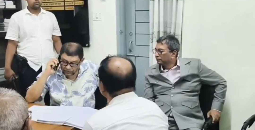 “চাঁদপুরে ঝটিকা সফরে স্বাস্থ্যমন্ত্রী, সিভিল সার্জনকে বদলির নির্দেশ”