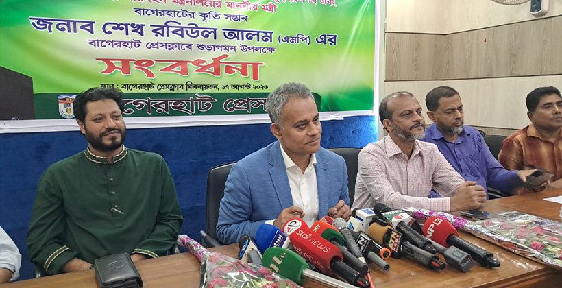 জনগণের স্বার্থে মাইক্রোস্কোপের চোখে দেখুন, সাংবাদিকদের বললেন সেতুমন্ত্রী