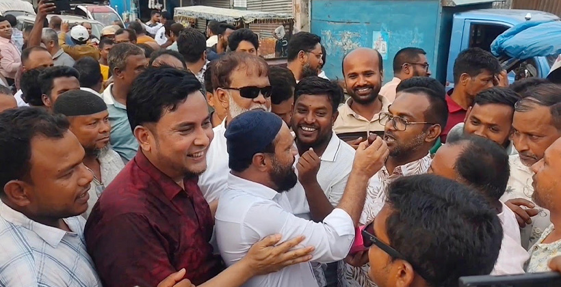 মির্জা ফখরুল ২৩তম রাষ্ট্রপতি নির্বাচিতঃ ঠাকুরগাঁওয়ে আনন্দ র‌্যালি ও মিষ্টি বিতরণ