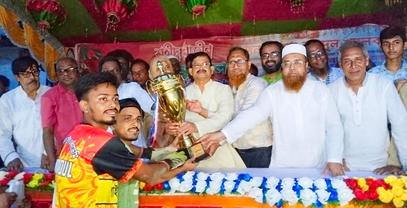 কুড়িগ্রামে শহীদ রাজীব স্মৃতি ফুটবল টুর্নামেন্টের ফাইনাল খেলা অনুষ্ঠিত