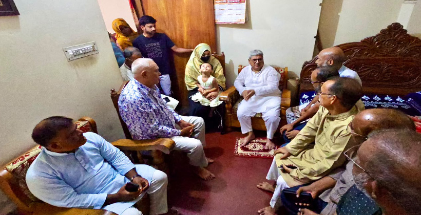 নিহত সেনাসদস্য রিফাতের মৃত্যুতে শোক, শোকাহত পরিবারের পাশে এমপি মিলন