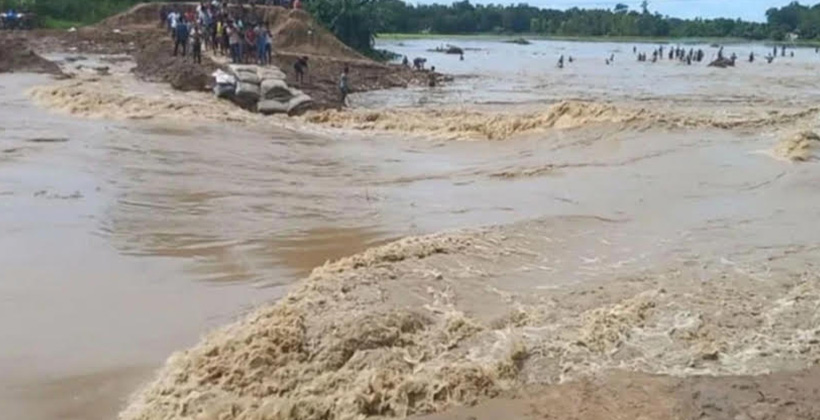 হবিগঞ্জ দুই মাসও পার হয়নি এর মধ্যেই তিন দফায় পানিতে তলিয়ে গেছে ২০ গ্রাম।