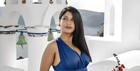 সান্তোরিনিতে নীল গাউনে সারিকা, নতুন লুকে মুগ্ধ ভক্তরা
