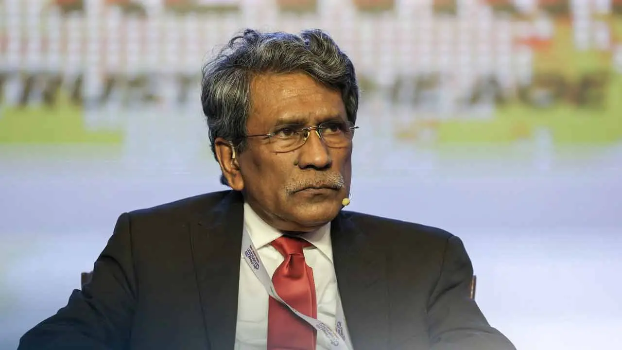 বিশ্বব্যবস্থা ভাঙনের মুখে, নতুন কাঠামোর দেখা নেই : আলী রীয়াজ
