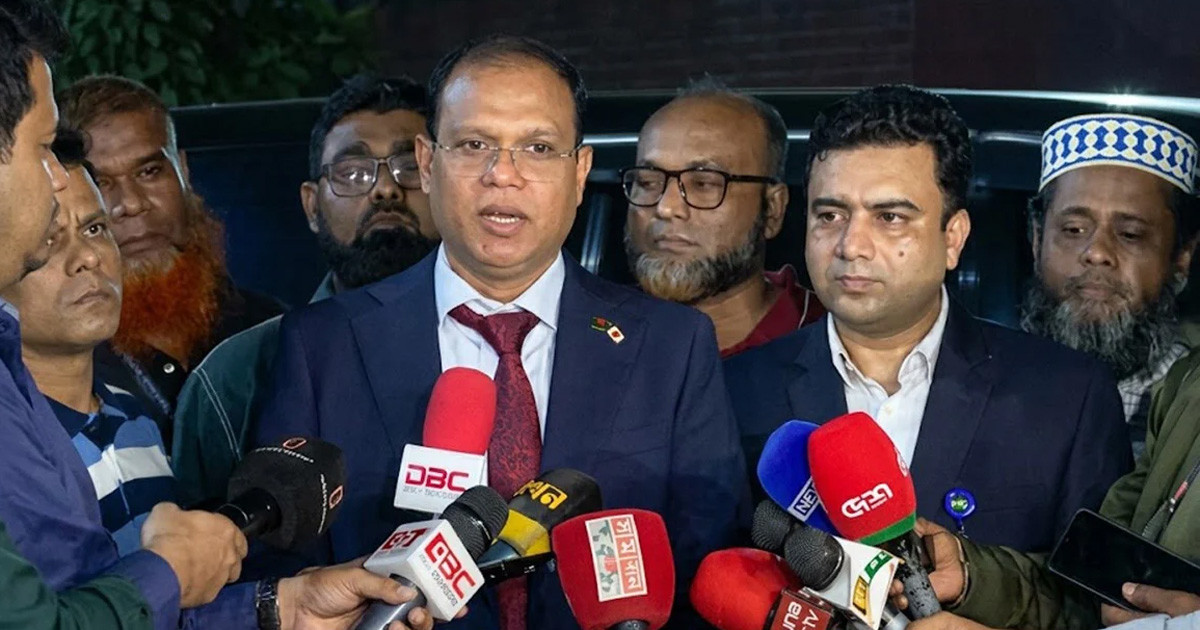 সফরসঙ্গীদের রেখে দেশে ফিরতে চাননি প্রধানমন্ত্রী : অতিরিক্ত প্রেস সচিব