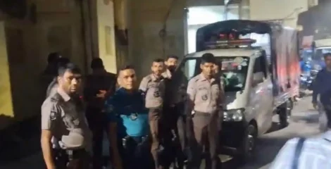 চসিক কার্যালয়ে পুলিশের অভিযান