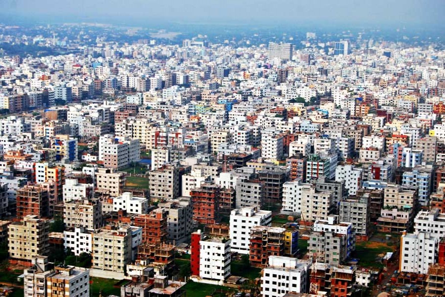 দূষিত বাতাসের শহরের তালিকায় তৃতীয় ঢাকা