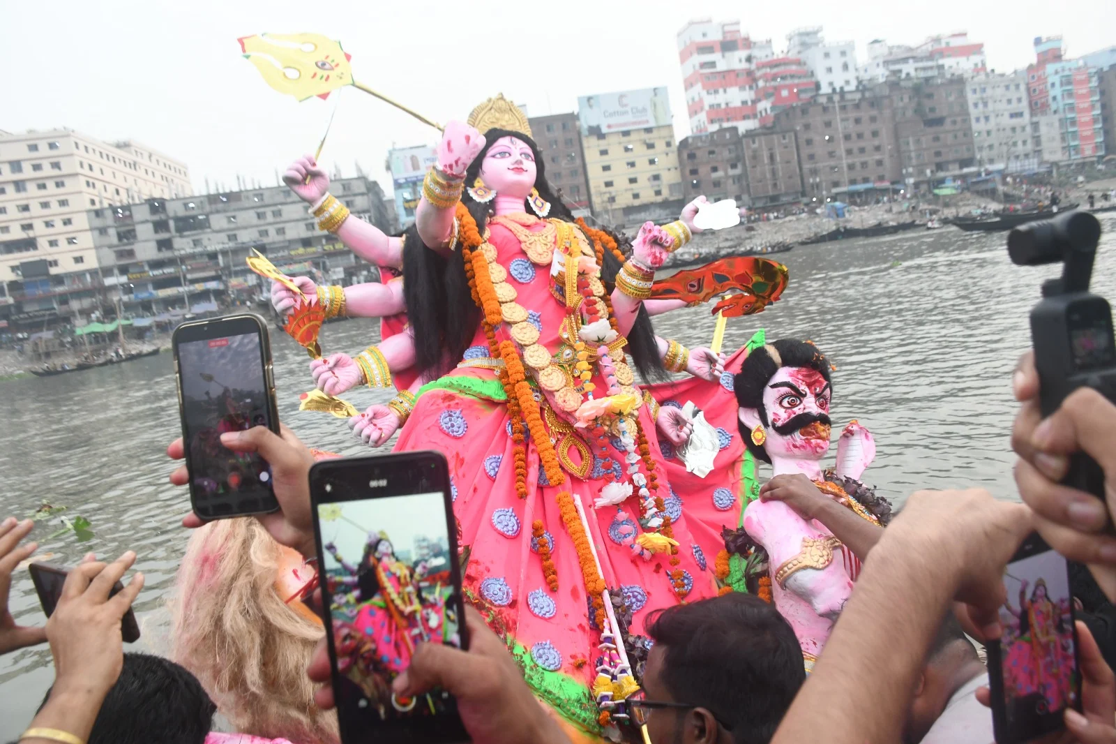 প্রতিমা বিসর্জনে শেষ হলো শারদীয় দুর্গোৎসব