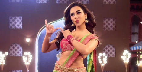 সাংবাদিকদের অপেক্ষায় রেখে শুটিং ছাড়লেন নুসরাত ফারিয়া
