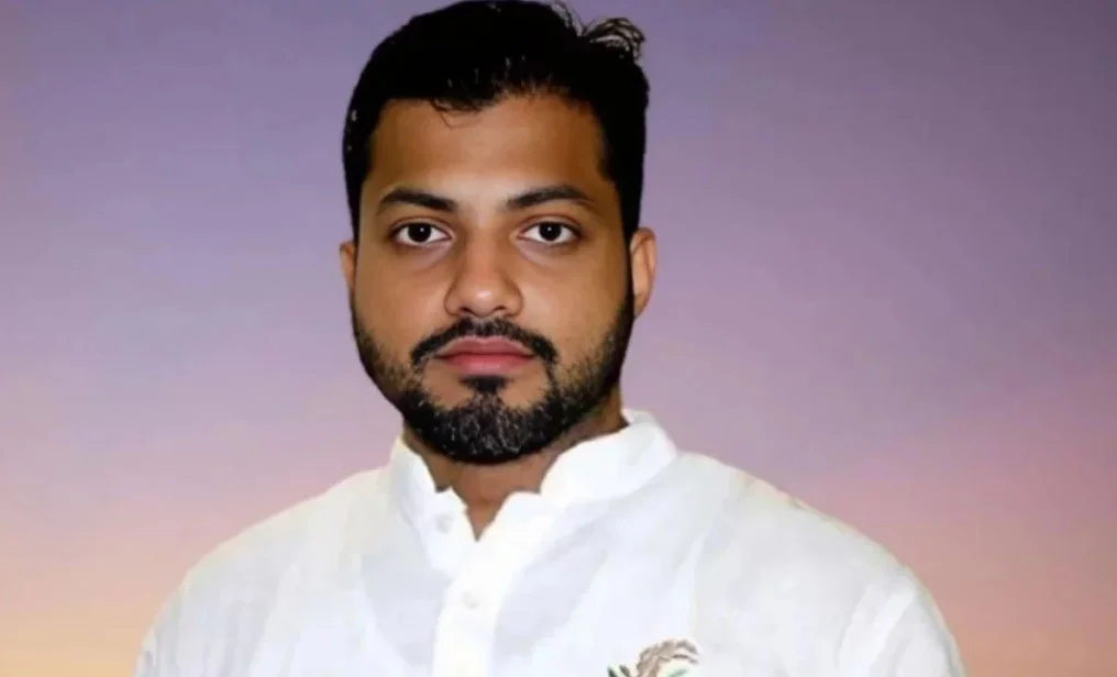 ইশরাকের পদত্যাগের খবর গুজব, দাবি প্রেস কর্মকর্তার