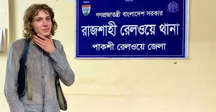 ম্যাকবুক-ক্যামেরার খোঁজ মেলেনি, ঢাকা ফিরলেন জার্মান পর্যটক