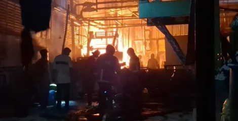 নরসিংদীতে কারখানার বয়লার বিস্ফোরণে দগ্ধ ৬