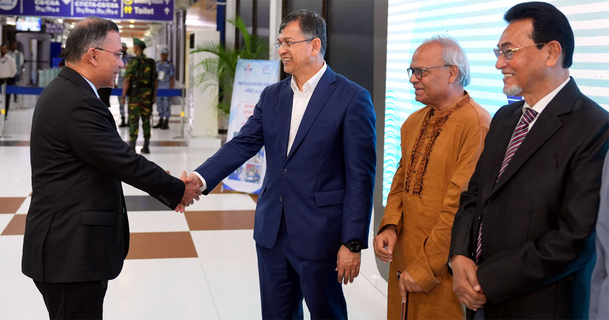 চার দিনের জাপান সফর শেষে দেশে ফিরেছেন প্রধানমন্ত্রী তারেক রহমান