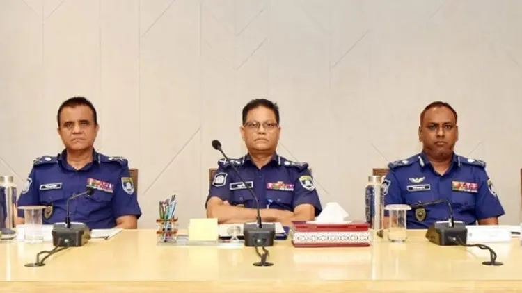 চ্যালেঞ্জ মোকাবিলা করে নিরপেক্ষভাবে দায়িত্ব পালনের আহ্বান আইজিপির