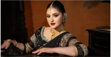 কালো পোশাকে রাজকীয় সাজে পরীমনি, নজর কাড়ছে নতুন লুক