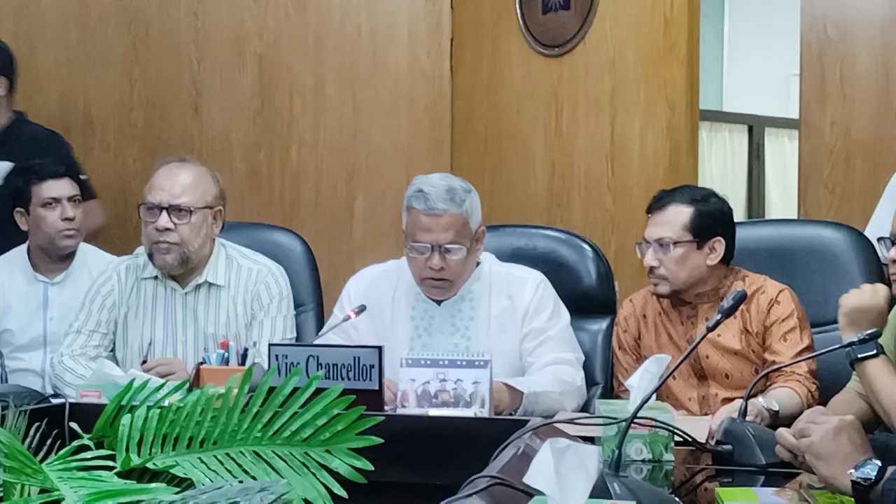 রাবিতে সাংবাদিকদের ওপর হামলা, ৪ শিক্ষার্থীর ছাত্রত্ব বাতিলের সুপারিশ
