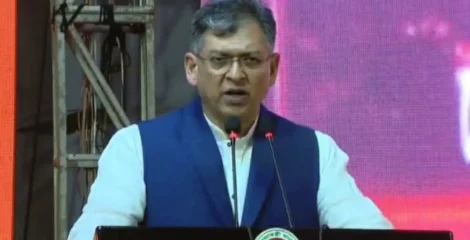 প্রতিবেশী দেশের ভরসায় ক্ষমতায় থাকার রাজনীতিতে বিশ্বাস করি না : স্বরাষ্ট্রমন্ত্রী