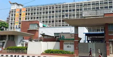 সচিবালয়ে এমপিদের সঙ্গে প্রবেশ করতে পারবেন সর্বোচ্চ দুজন