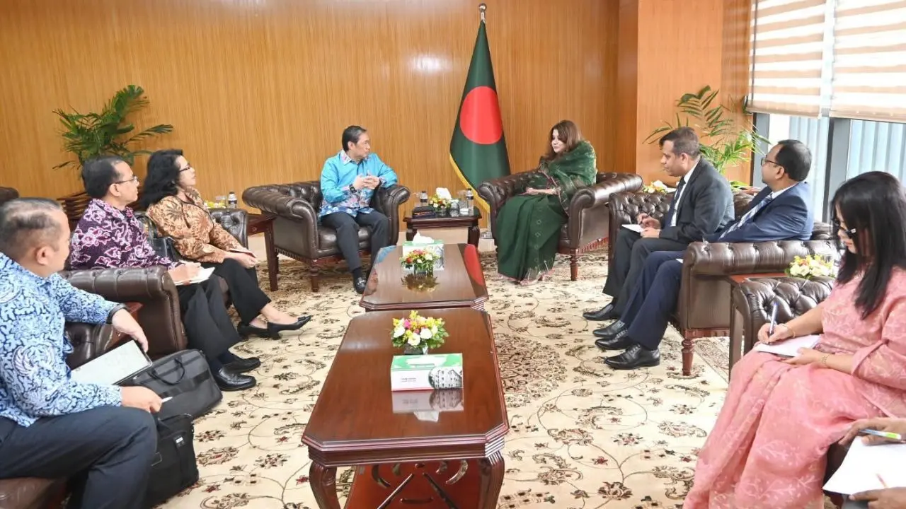সৌদি যাত্রীদের জন্য ঢাকাকে ট্রানজিট হাব করতে চায় ইন্দোনেশিয়া