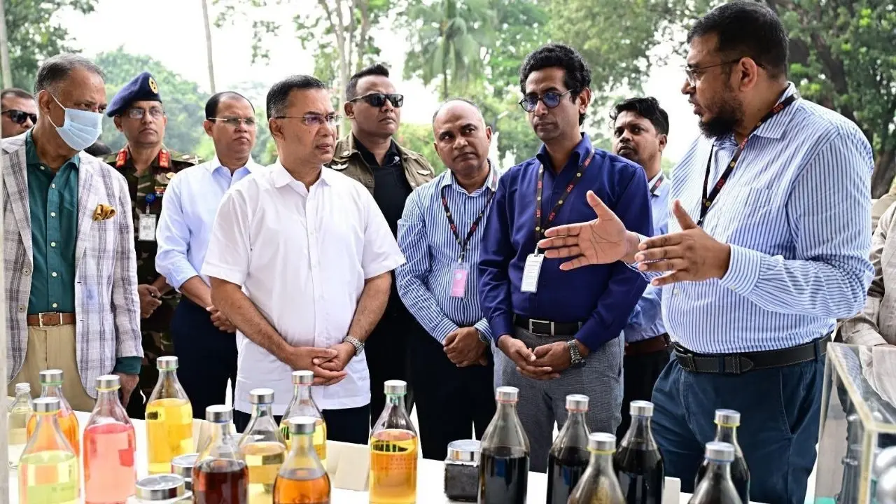 বর্জ্য থেকে জ্বালানি তেল তৈরির উদ্যোগে সহায়তার আশ্বাস প্রধানমন্ত্রীর