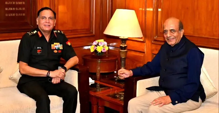 ভারতীয় সেনাপ্রধানের সঙ্গে বাংলাদেশে নিযুক্ত হাইকমিশনারের বৈঠক
