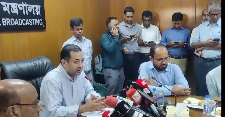 সাংবাদিকদের স্বাধীনতা রক্ষায় সাইবার আইনে নতুন সুরক্ষার কথা ভাবছে সরকার