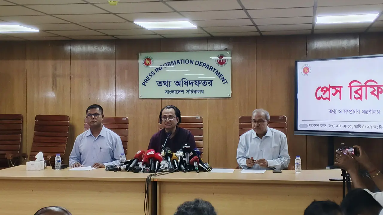 প্রধানমন্ত্রী দেশে ফেরার পর আইজিপির বিষয়ে সিদ্ধান্ত : উপদেষ্টা